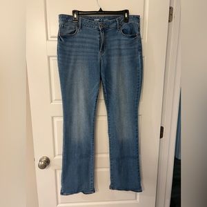 Old Navy Women’s Mid-Rise Kicker Bootcut Jeans Size 14